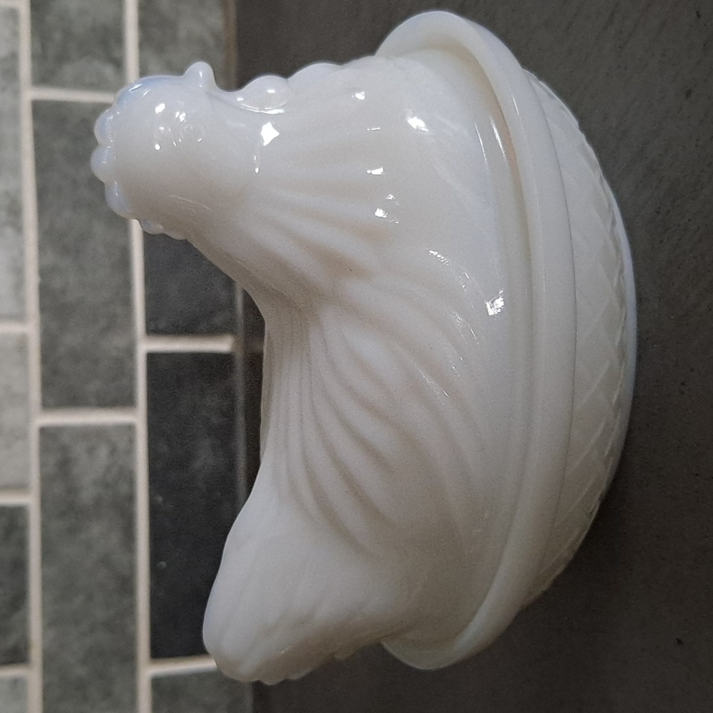 Vintage MCM Hazel Atlas White Milk Glass Covered Dish | Hen on Nest - Picture 9 of 9
